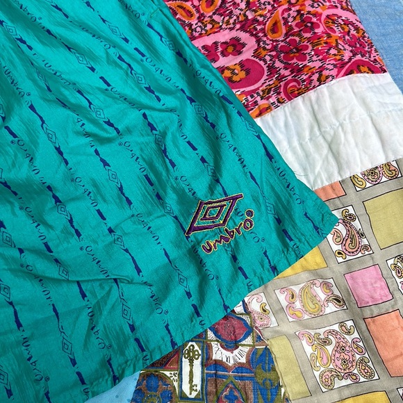 Vintage 90’s Umbro Sand Soccer Shorts-Size Large - Picture 4 of 10